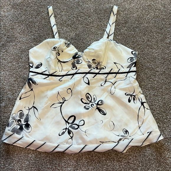 White House Black Market NWT Silk Tank Top Blouse Shirt Size XL. - Picture 5 of 10